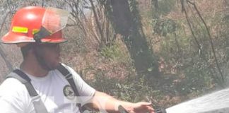 Incendio forestal controlado por Bomberos en Diriamba
