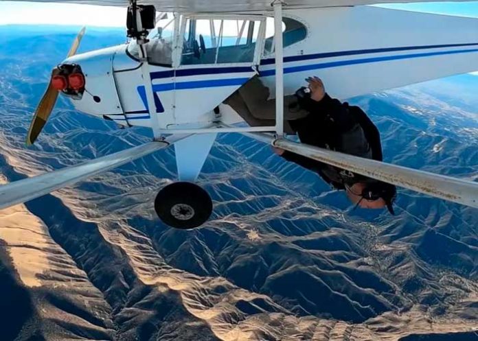Youtuber pierde licencia por fingir accidente de avión