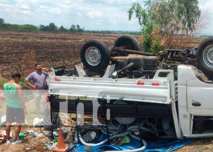 10 Accidente de tránsito en carretera de Tipitapa dejó una pareja lesionada