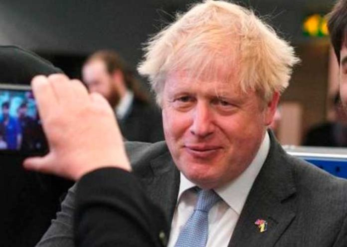 Políticos de Reino Unido involucrados en casos de pornografía y misoginia