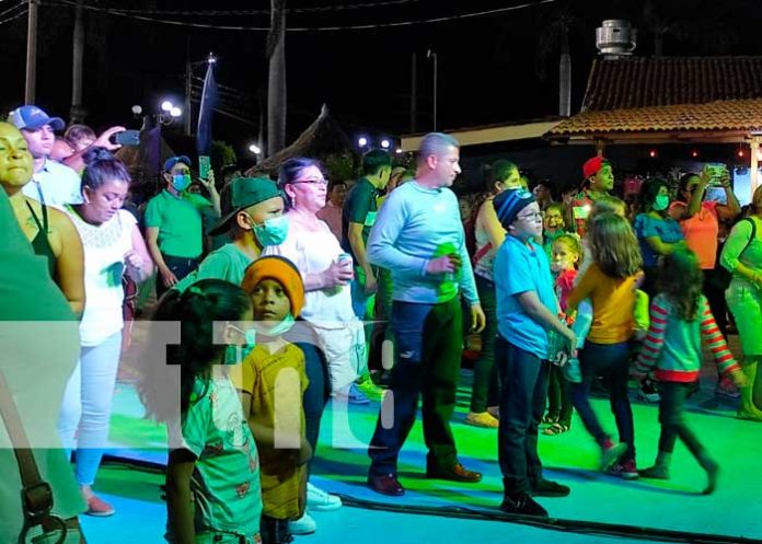 Familias nicaragüenses cierran vacaciones en el Puerto Salvador Allende