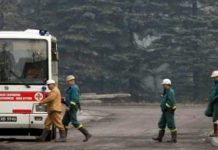 Diez mineros desaparecidos tras temblores en Polonia
