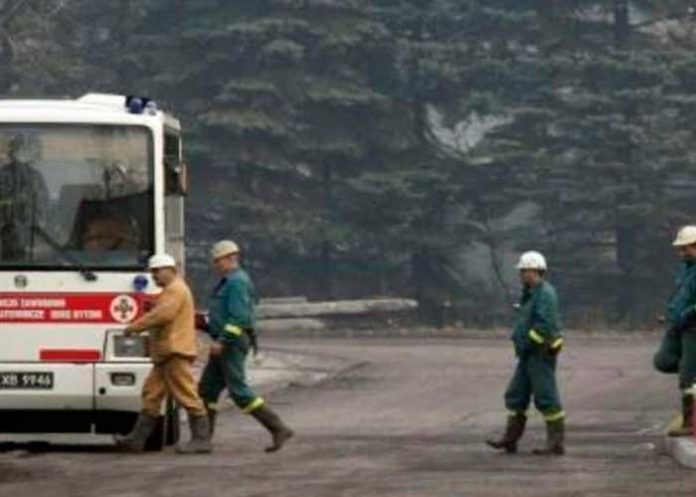 Diez mineros desaparecidos tras temblores en Polonia