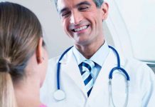 Médico paga millones por inyectar su esperma a mujer en tratamiento