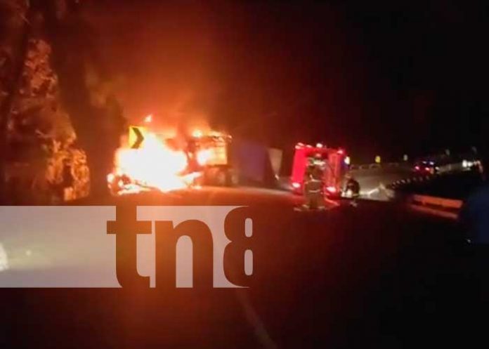 Accidente de tránsito en Río Blanco deja cuantiosos daños materiales