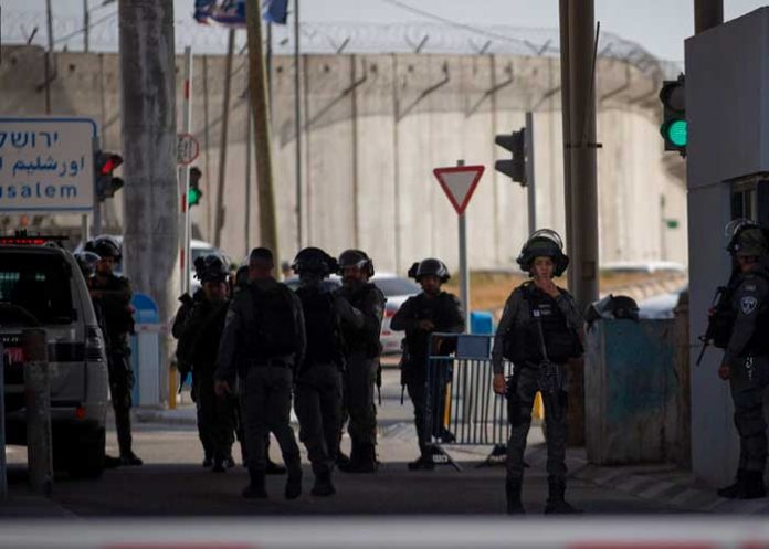 Ciudadana muere a balazos luego de apuñalar a un policia en Palestina