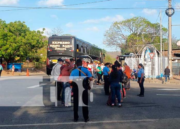 2 Incautan droga a pasajeros de un bus de de transporte colectivo en Juigalpa