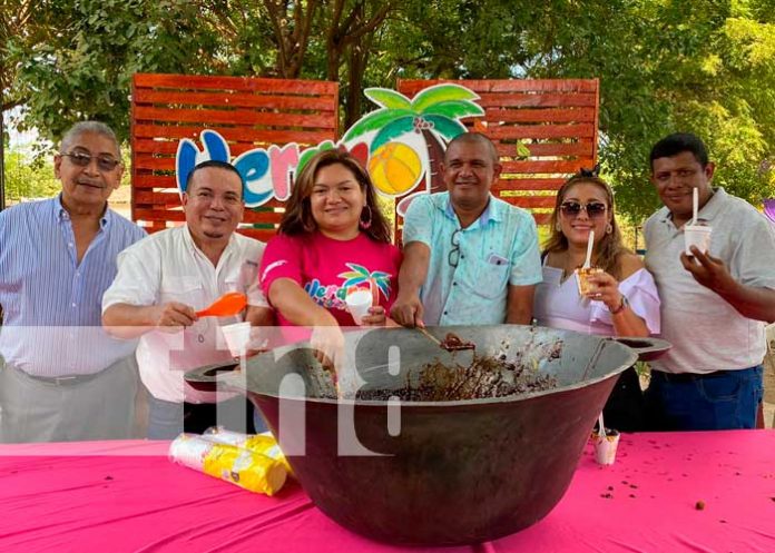 Familias de El Realejo disfrutaron de un delicioso almíbar