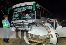 Hecho chatarra quedó un carrito en el km 49 de la Ctra. vieja a León