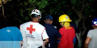 Rescatan a una mujer que se precipitó en un arroyo en Masaya