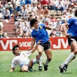 ¿Quién da más? Subastan playera de Maradona en millonaria cifra Subastan playera de Maradona en millonaria cifra