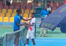 Tenista cachetea a su contrincante tras perder torneo de tenis Tenista cachetea a su contrincante tras perder torneo de tenis