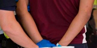 Muere niña de 4 años tras ser obligada a tomar alcohol por su abuela