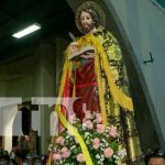 Fieles devotos participan de la bajada de San Marcos Evangelista