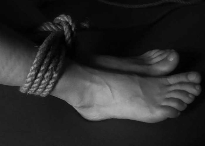 Mujer es encontrada muerta en Brasil