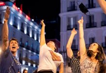 «Nueva norma» en España insta a dejar el uso de mascarillas España deja el uso de mascarillas