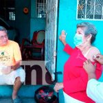 La vacuna en las puertas de las casas en Bo. Ducualí, Managua Ciudadanos completaron su esquema de vacuna en el Bo. Ducualí de Managua
