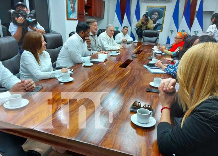 ASAMBLEA-1 Canciller de Venezuela se reune con autoridades de la Asamblea Nacional de Nicaragua