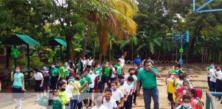 Estudiantes conmemoran "Día de la madre Tierra"