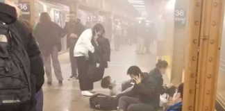 Identifican al sospechoso del mortal tiroteo en el metro de Nueva York