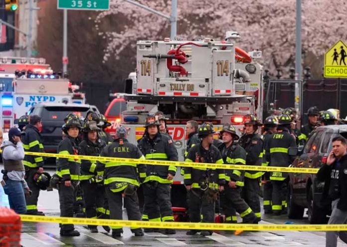 NUEVA2 Identifican al sospechoso del mortal tiroteo en el metro de Nueva York