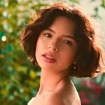 Captan a Ángela Aguilar con un hombre 15 años mayor que ella