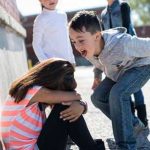 ¡Desgarrador clamor! Niña víctima de bullying: "Dios, llévame al cielo"