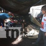 Madre soltera de «brazos cruzados» al perderlo todo en incendio Escombros tras incendio en una vivienda de Managua