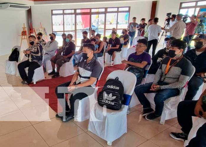 Reconocimiento a barberos y tatuadores en Nicaragua