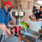 Entrega de bono lácteo para productor en Jinotega