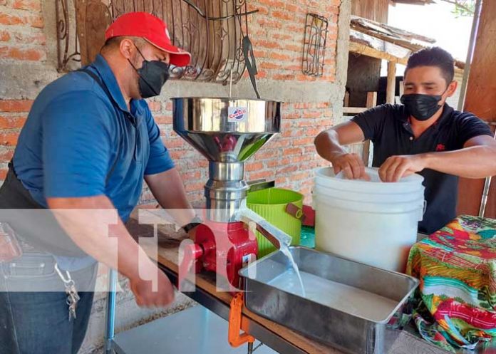 bono-lacteo-3 Entrega de bono lácteo para productor en Jinotega