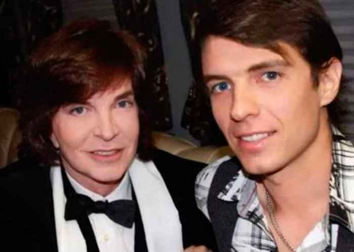 Hijo de Camilo Sesto reaparece y aseguran recayó en las drogas