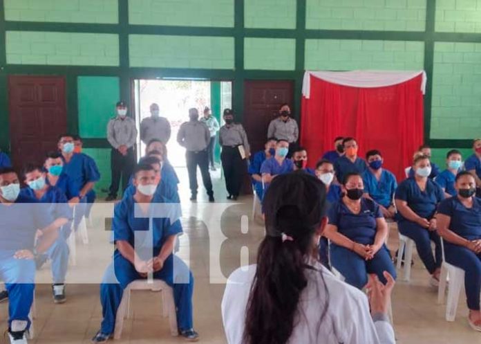 Charla en el penitenciario de Tipitapa sobre el consumo de drogas