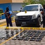 Abandonan camioneta cargada con drogas en un parque de Jinotepe Incautación de cocaína en Jinotepe, Carazo