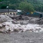 Quebrada se desbordó y deja 4 desaparecidos en Colombia Quebrada se desbordó y deja 4 desaparecidos en Colombia