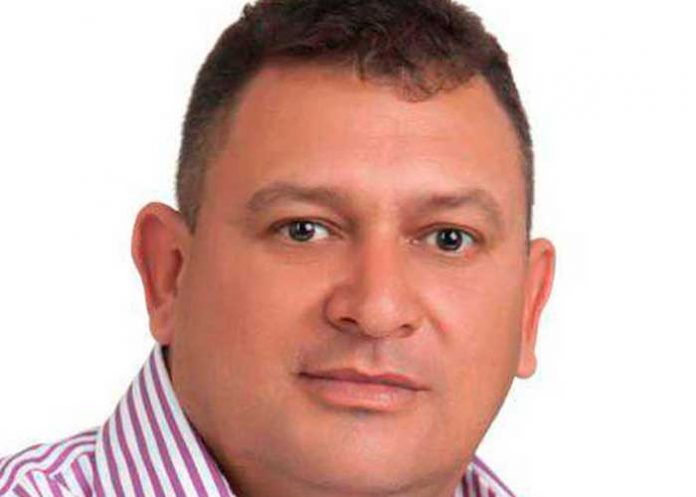 ¡Tras las rejas! Condenan a exalcalde de Antioquia por violar a una niña