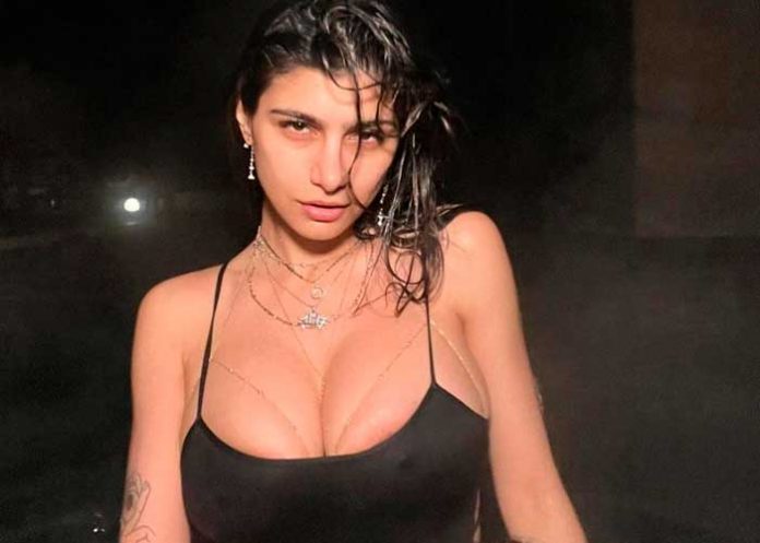 costa-rica4 ¡Qué escándalo! Ticos alborotados con la sorpresiva visita de Mia Khalifa