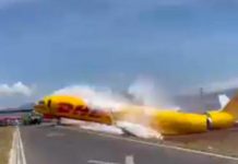 Avión de DHL se parte en dos durante aterrizaje en San José, Costa Rica Avión de DHL se parte en dos durante aterrizaje en San José, Costa Rica