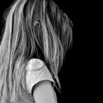 ¡No tenía como mantenerla! Intentó vender a su hija a través de Facebook ¡No tenía como mantenerla! Intentó vender a su hija a través de Facebook