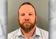 Profesor a la cárcel por tener material de abuso infantil en Estados Unidos Profesor a la cárcel por tener material de abuso infantil en Estados Unidos