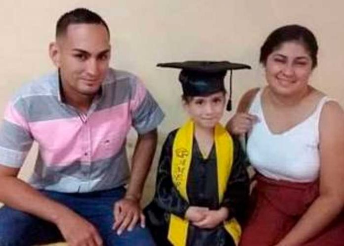 ¡Imágenes Sensibles! Accidente cobra la vida de una familia en Honduras