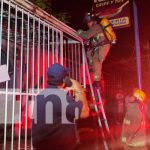 Susto nocturno para pobladores del barrio Venezuela en Managua Incendio en una vivienda del barrio Venezuela, Managua