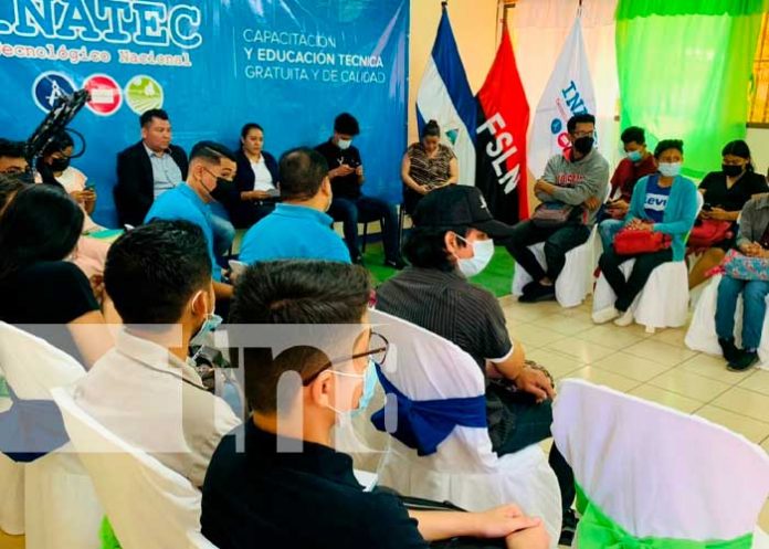 Foro virtual sobre reforzamiento del inglés técnico en Somoto