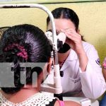 Atención visual y entrega de lentes gratuita en el barrio 19 de Julio, Managua Atención a la salud visual desde un barrio de Managua