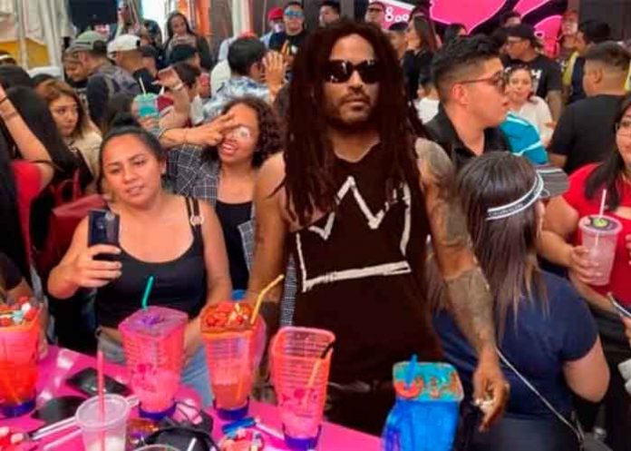Llega Lenny Kravitz a México y con él, los memes