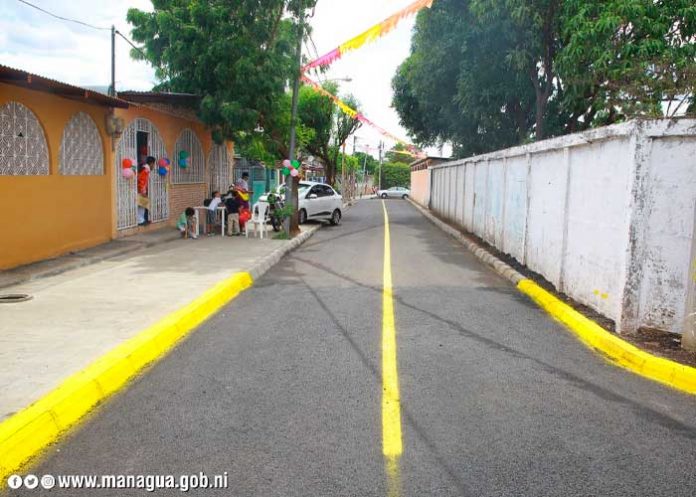 Inauguración de mejoramiento vial en la Colonia Maestro Gabriel, Managua