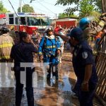 Incendio deja a una familia sin techo en el barrio Pablo Sexto, Managua Incendio consume enseres de una vivienda en un barrio de Managua