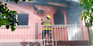 Consecuencias de un incendio registrado en una vivienda de Managua