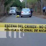 Taxista muere a orilla de su vehículo en plena vía pública en Managua Investigación policial por taxista muerto en Managua
