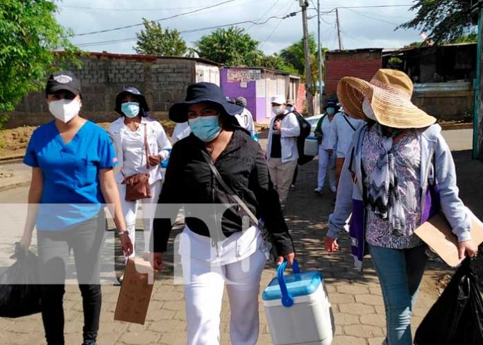 ¡Ya se vacunaron contra Covid! Familias del barrio 18 de mayo en Managua